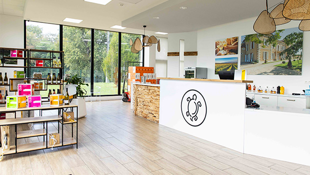 Ceci est une photo de la boutique d'UBY